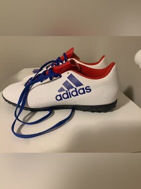Women’s Adidas Indoor Soccer Shoes